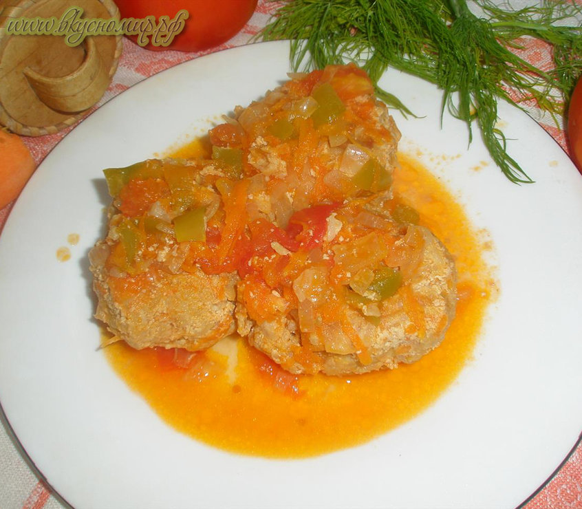 Ленивые голубцы в томатно-овощном соусе