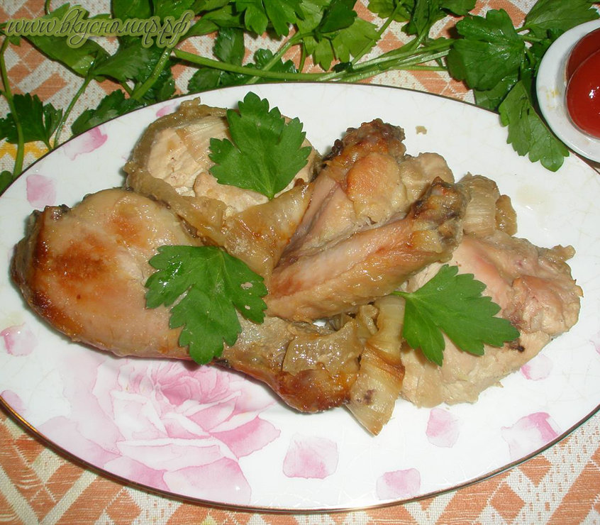 Куриный шашлык с уксусом и луком в духовке