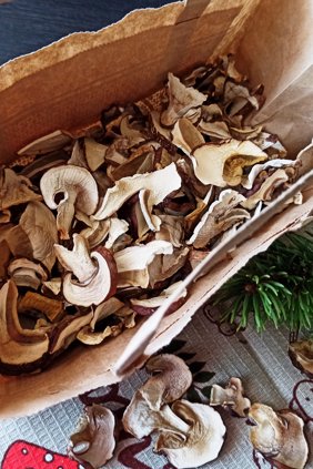 Сушеные белые грибы