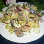 Салат из сельди с яйцом и картофелем