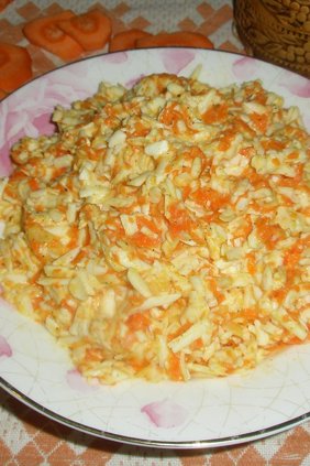 Острый салат из плавленого сыра и моркови