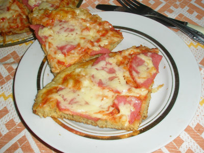 Пицца-экспресс с колбасой