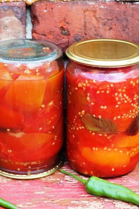 Консервированные помидоры с базиликом (без соли)