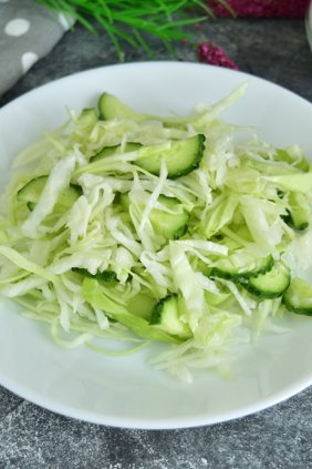 Диетический салат из капусты